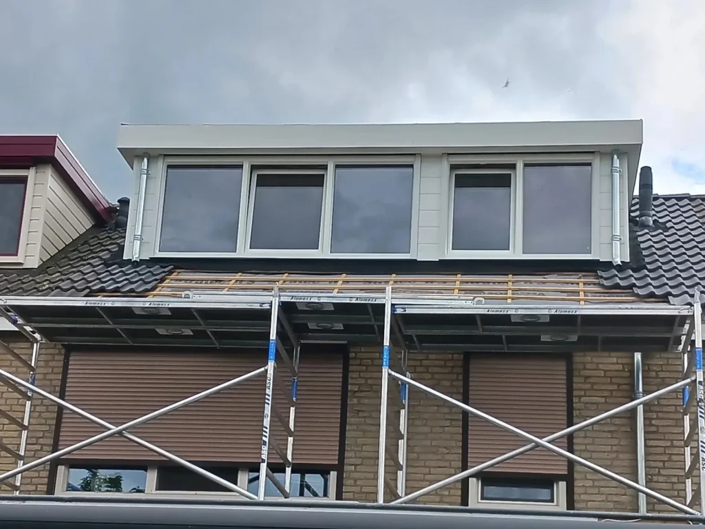 Dakkapel in aanbouw door RVD Dakbedekking